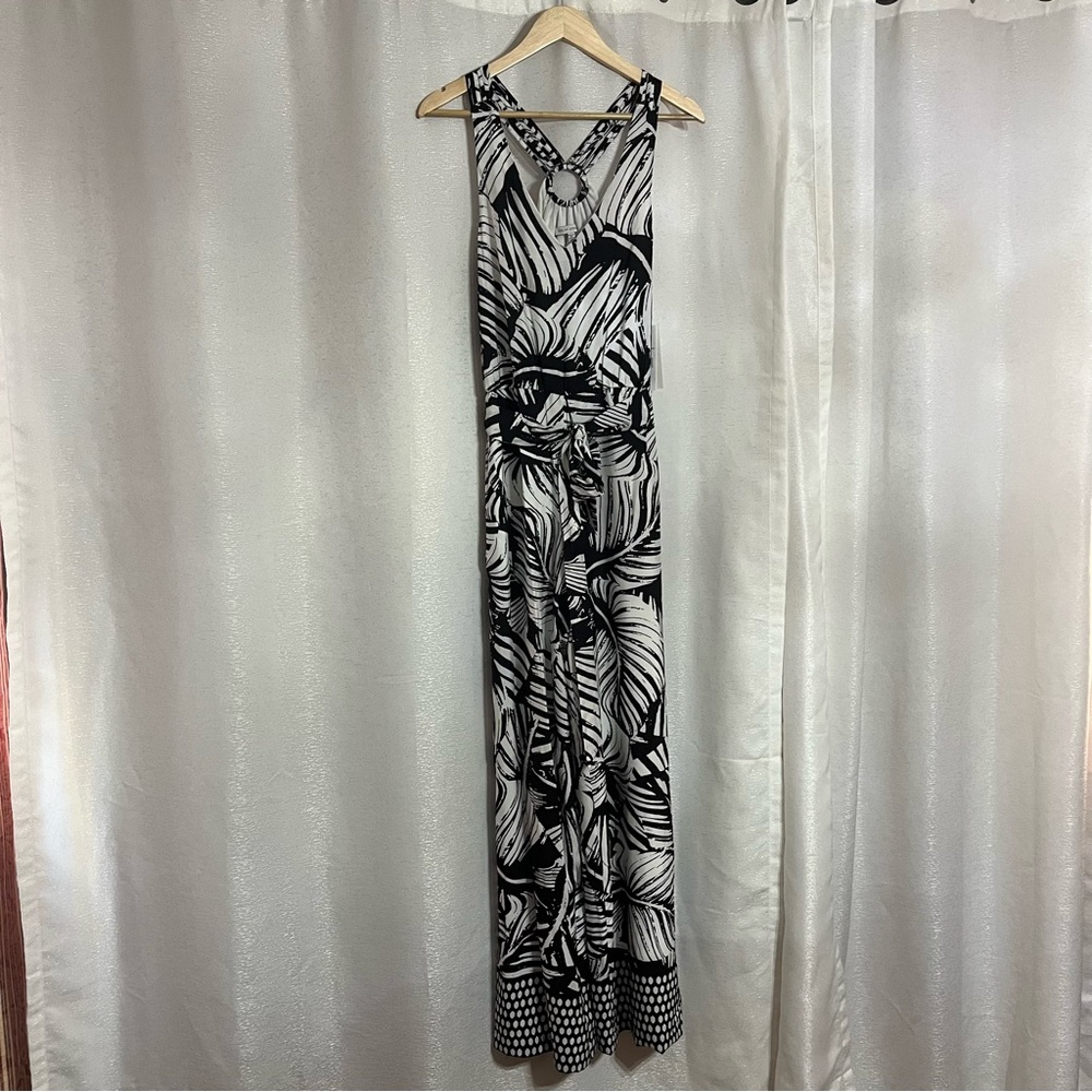 Julia Jordan Size 10 Black and White Jumpsuit. NWT